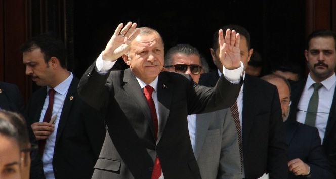 Cumhurbaşkanı Erdoğan: &quot;İçeride ve dışarıda sinsi rakiplerimiz var&quot;