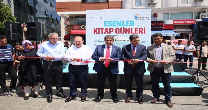 İstanbul’un dört bir yanında İHA’nın 15 Temmuz Destanı Fotoğraf Sergisi açıldı