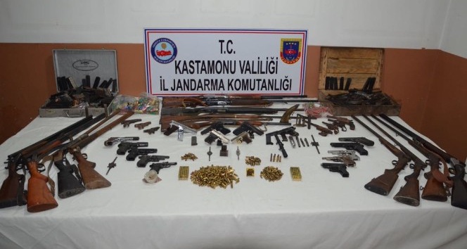 Kastamonu merkezli 6 ilde silah kaçakçılığı operasyonu