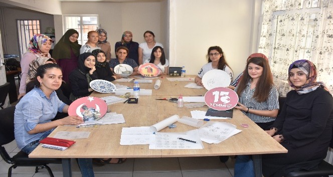 15 Temmuz’u çini tabaklara resmettiler