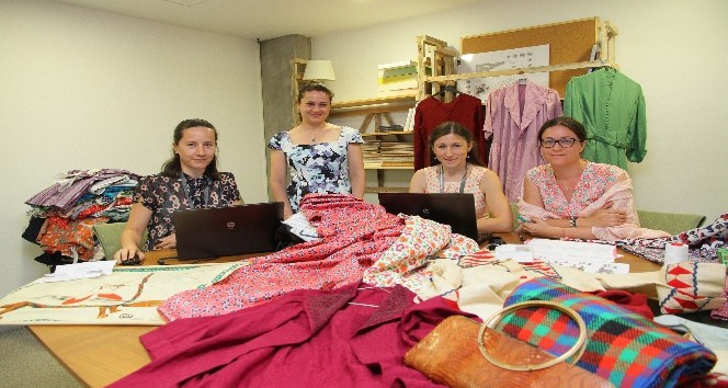 Türk moda tarihini kayıt altına alıyorlar
