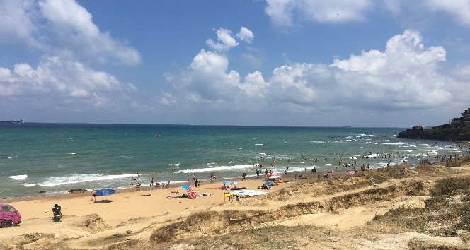 Arkadaşlarıyla Kısırkaya Plajı’na giden genç boğularak hayatını kaybetti