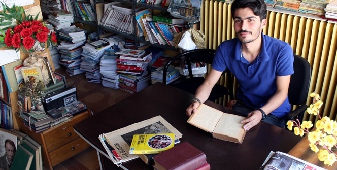 Çöpte bulduğu kitap hayatını değiştirdi