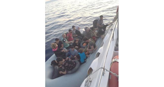 Kuşadası’nda 15’i çocuk 34 kaçak göçmen yakalandı