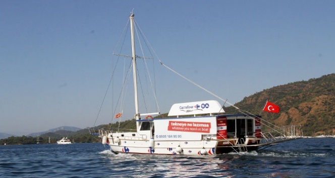 CarrefourSA Mavi, “Tekneye Ne Lazımsa” diyerek Göcek&#039;te denizde