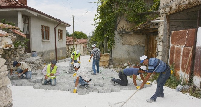 Seyitgazi Belediyesi Sancar’da çalışmalarını sürdürüyor