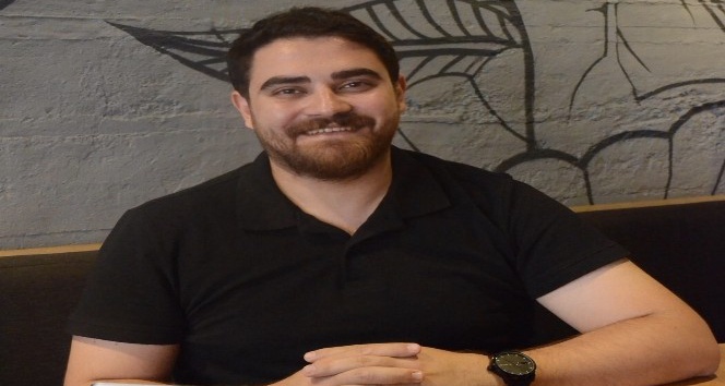 Erkut Ergenç, kişisel gelişim videolarıyla sosyal medyada