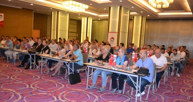 İzmir gayrimenkul sektörü ‘Dijital Gayrimenkul Danışmanı’ eğitiminde buluşacak