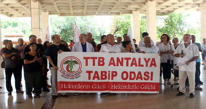 Antalya’da tabiplerden şiddete tepki