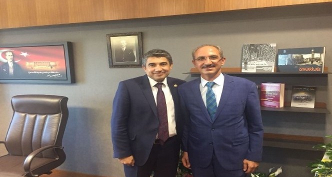 Rektör Karakaya, Kırşehir Milletvekili Dr. Metin İlhan’ı ziyaret etti