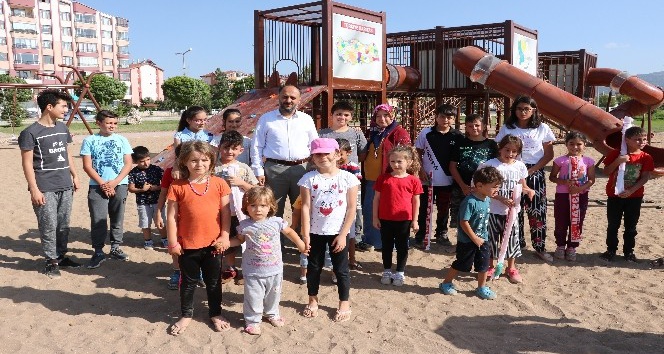 Beyşehir’de yeni çocuk oyun parkı miniklerin çekim merkezi oldu