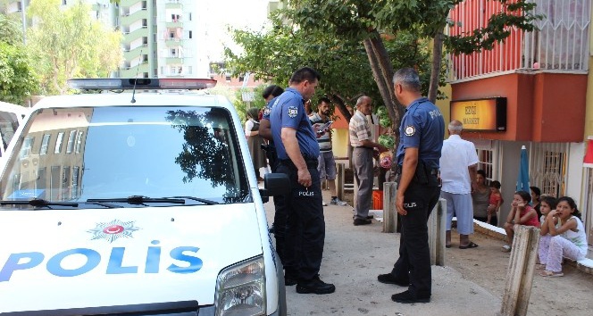 Antalya’da veresiye vermeyen marketçi kadın bıçaklandı