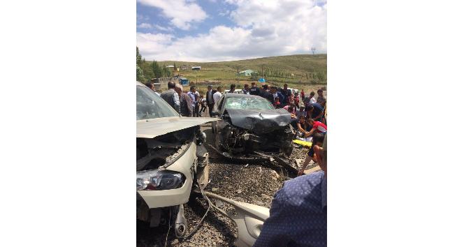 Tekman’da trafik kazası: 12 yaralı