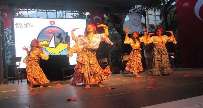 Erdek’de “Aşk Festivali” devam ediyor