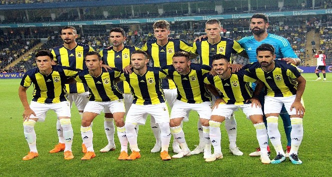 Hazırlık maçı: Fenerbahçe: 3 - Feyenoord: 0 (İlk yarı)