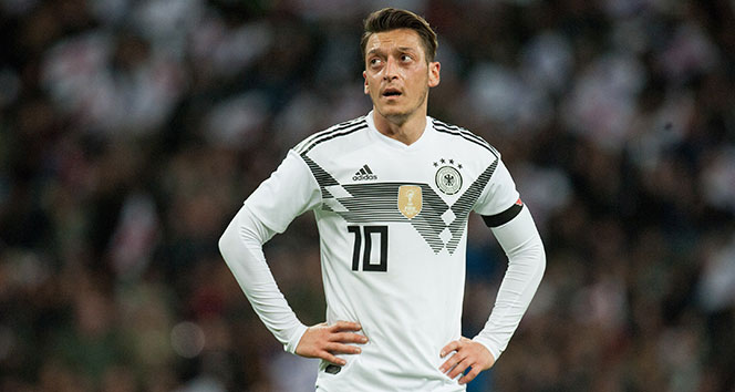 Mesut Özil, Almanya Milli Takımı&#039;nı bıraktı