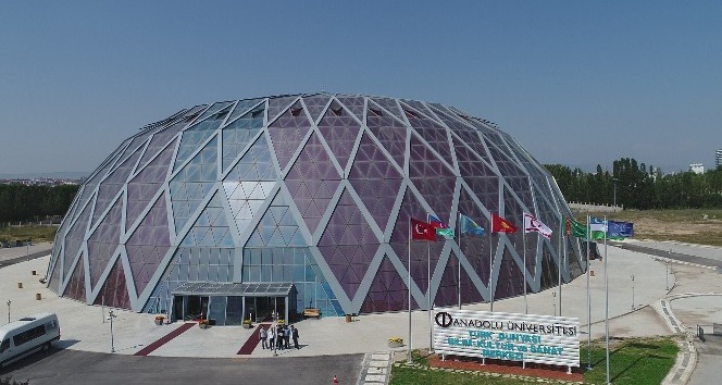 Anadolu Üniversitesi Bilim, Kültür ve Sanat Merkezi’ne rekor ziyaret