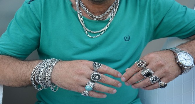 Uşak’ın Barış Manço’su Ezel Tosun; “Yakında yerel sanatçıların yerini DJ’ler  alacak”