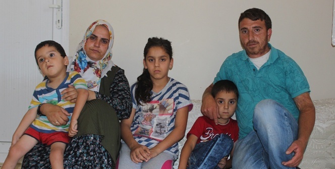 Gözleri önünde eriyen çocukları için yardım bekliyorlar