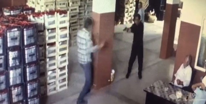 Korkunç cinayet kamerada! Defalarca ateş etti