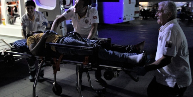 Oğlunu bıçaklayıp polise teslim oldu