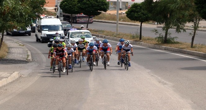 Yozgat’ta yüzlerce sporcu Türkiye Şampiyonası Yol Yarışları’nda pedal çevirdi
