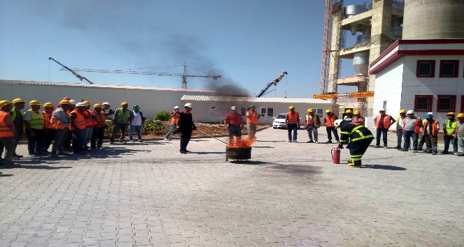 İtfaiye Müdürlüğü Eğitimlere devam ediyor