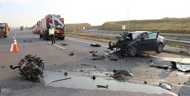 İstanbul'da feci kaza: 1'i ağır 2 yaralı