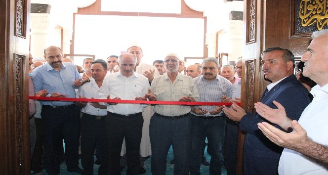 Karaman’da Şehit Ömer Halisdemir Camisi dualarla açıldı
