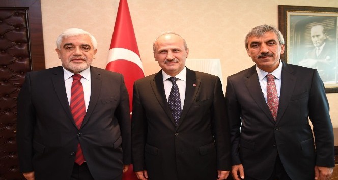 Kilis milletvekilleri Bakan Turhan ile görüştü