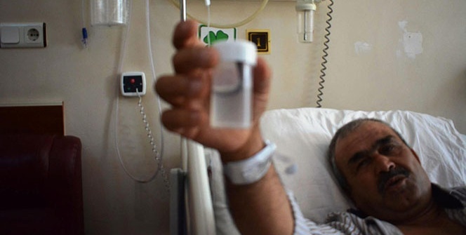 Bir ay boyunca boğazında kaldı! Doktorlar şoke oldu
