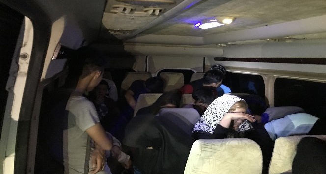 Çanakkale’de 25 kaçak göçmen yakalandı