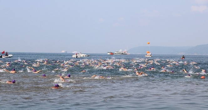 Çanakkale’de Troya Açık Su Yüzme Yarışı gerçekleşti