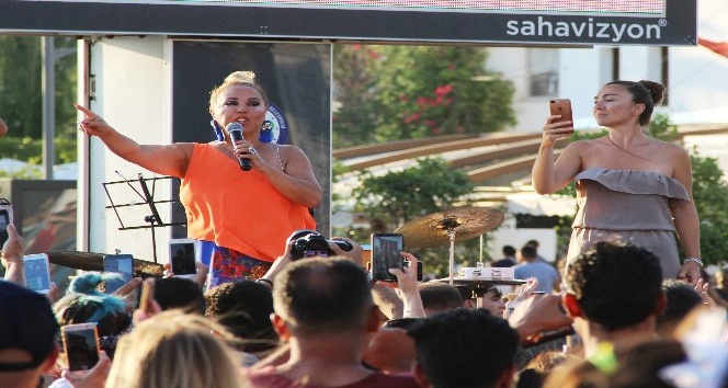 Safiye Soyman: “Türkiye’deki engelli bireylerin şartları iyileştirilsin”