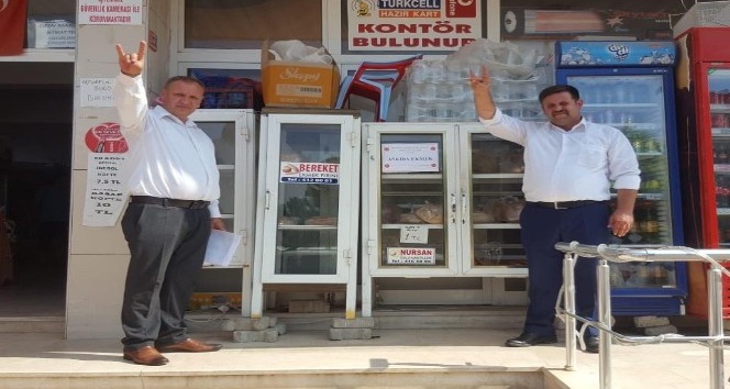 MHP Çan İlçe Başkanlığı ilçe genelinde Askıda Ekmek Projesini hayata geçirdi