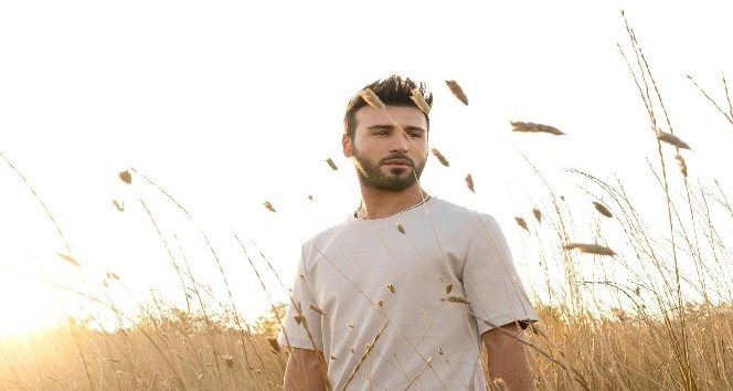 Emre Kaya bu yaz konserden konsere koşuyor
