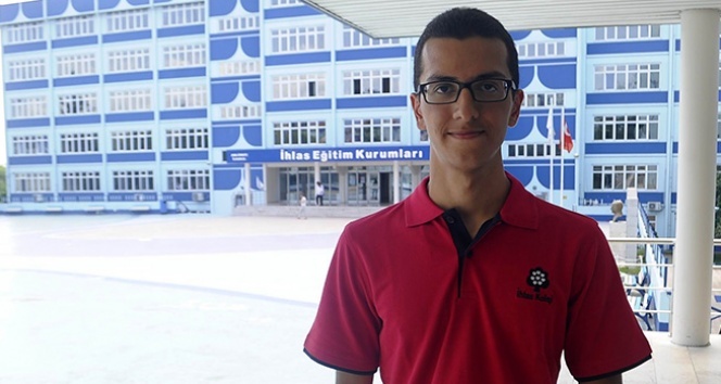 İhlas Koleji’nin gururu YKS birincisi Mustafa Emir Gazioğlu hedefini açıkladı