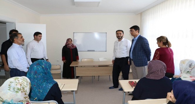 Diyarbakır’da 11 katlı yatılı kız hafızlık Kur’an kursu açıldı