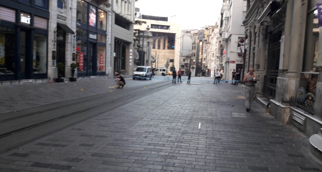 İstiklal Caddesi&#039;nde silahlı kavga: 1 yaralı