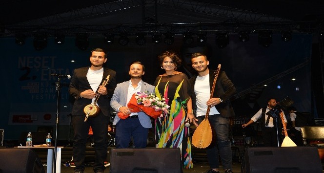 2. Neşet Ertaş Kültür ve Sanat Festivalinde müzik ziyafeti yaşandı