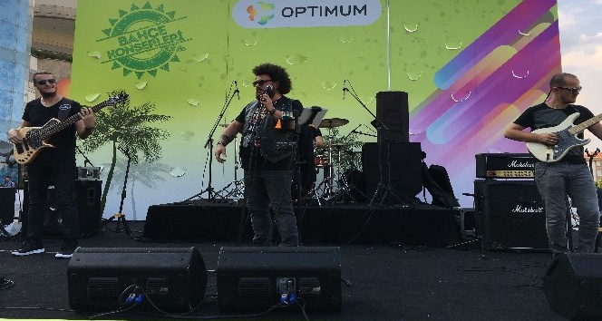 İzmir Bahçe Konserlerinde Can Gox rüzgarı