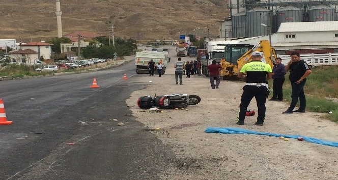 Çankırı’da kamyon motosiklete çarptı: 1 ölü