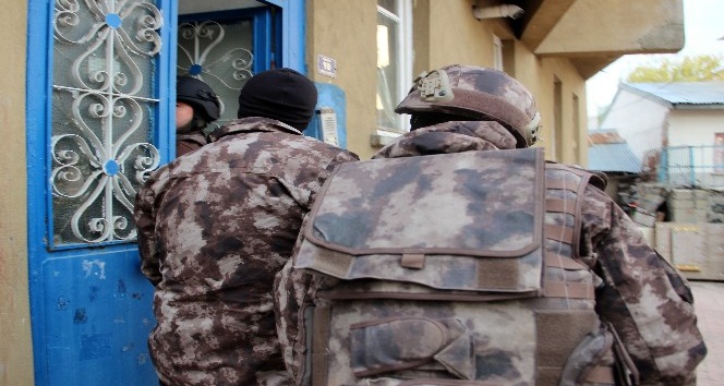 Uyuşturucu tacirlerine droneli operasyon