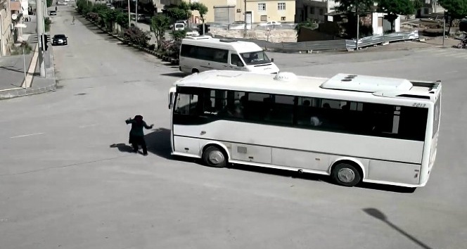 Vincin devrildiği kaza kamerada