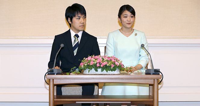 Japon prensesin düğünü parasızlıktan ertelenebilir