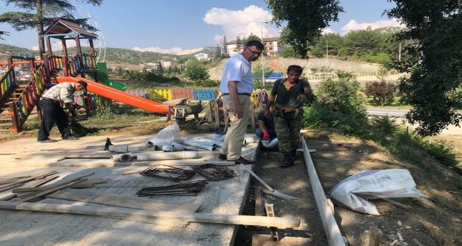 Şehit Ömer Halisdemir parkına mescit ve tuvalet yapılıyor