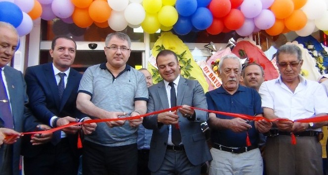 Erciş’te aile eğlence merkezi törenle hizmete açıldı