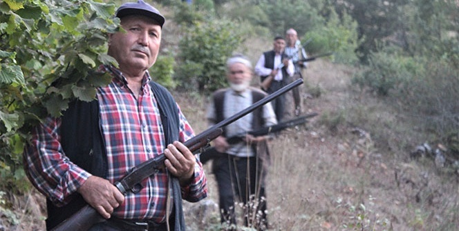7/24 uykusuz böyle bekliyorlar