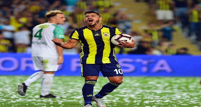 Fenerbahçe’nin ilk golü Giuliano’dan