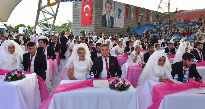 Ankara Büyükşehir’den 218 çifte düğün şöleni